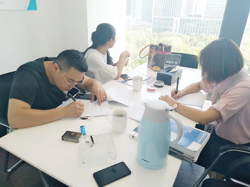 熱烈祝賀馬總夫婦簽約創綠家鹽城市區級代理！