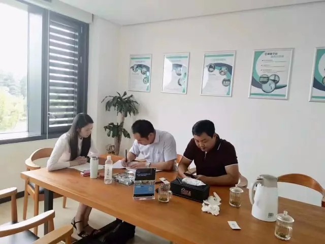 熱烈祝賀姜總、胡總加盟創綠家成為河南省市級代理！